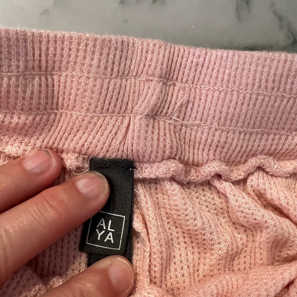 Women’s ALYA Pj shorts color pink size Med - Picture 4 of 4